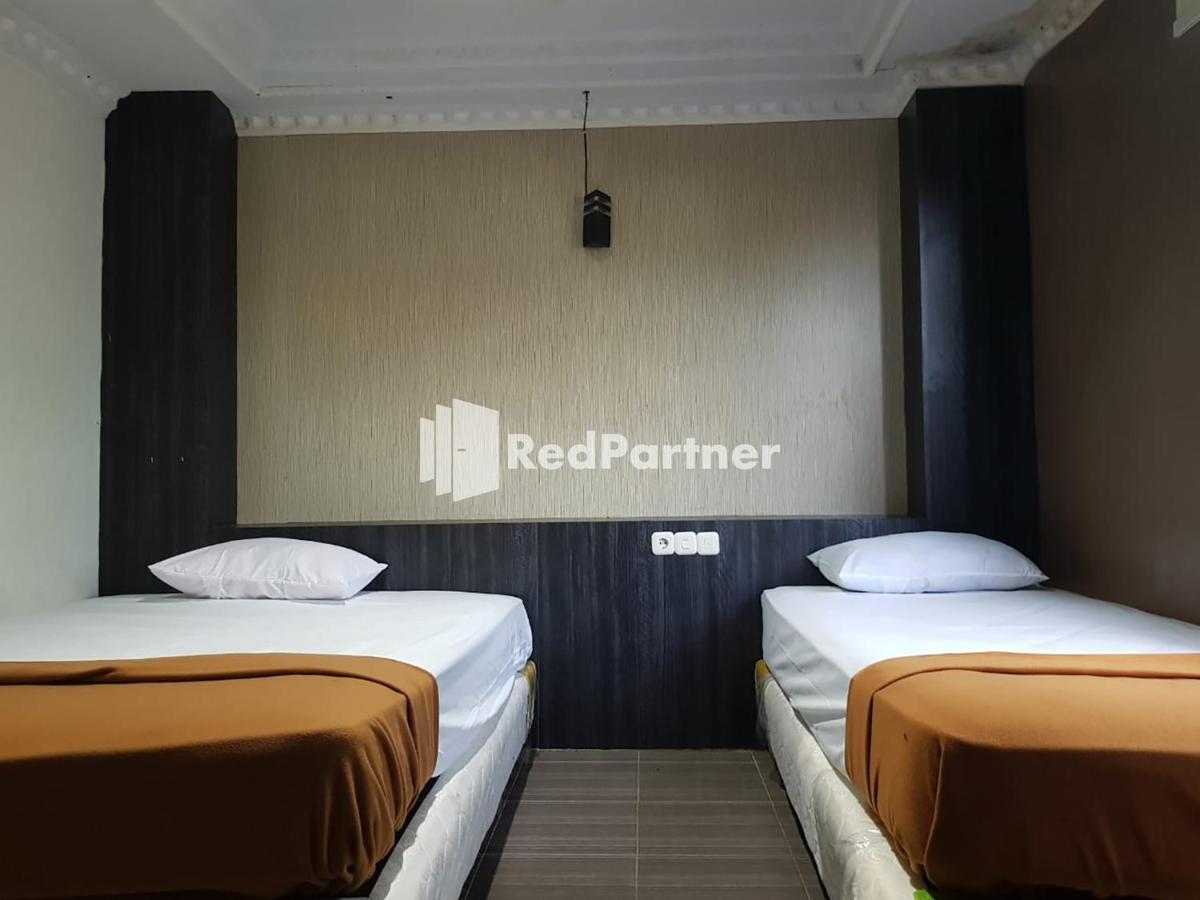 Hotel Ayu Lestari Ternate Redpartner エクステリア 写真