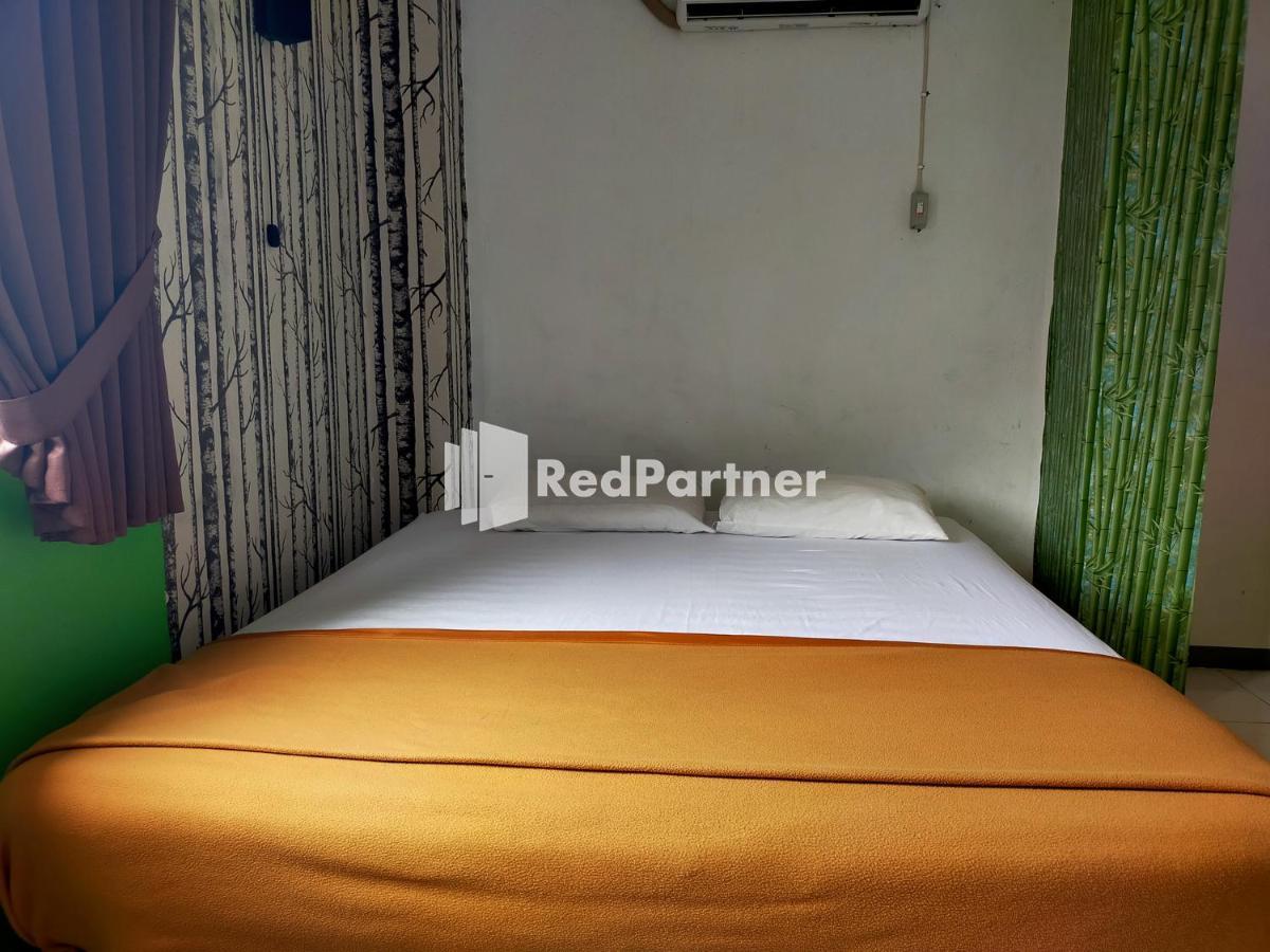 Hotel Ayu Lestari Ternate Redpartner エクステリア 写真