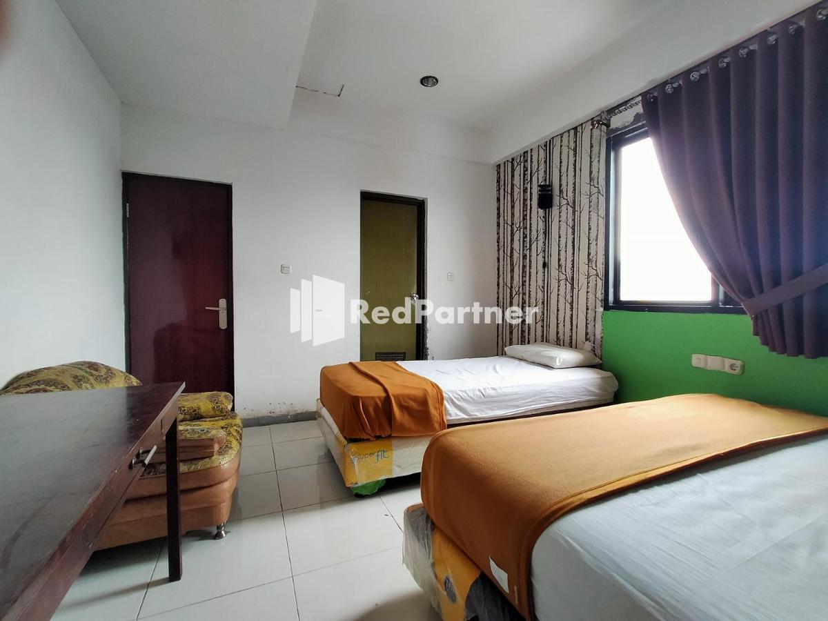 Hotel Ayu Lestari Ternate Redpartner エクステリア 写真