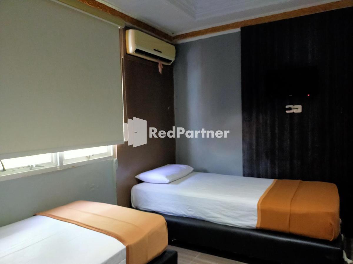 Hotel Ayu Lestari Ternate Redpartner エクステリア 写真