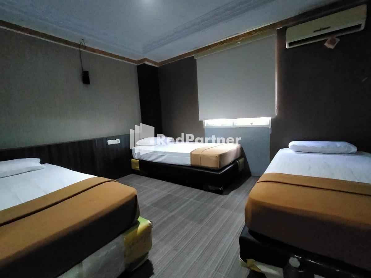 Hotel Ayu Lestari Ternate Redpartner エクステリア 写真