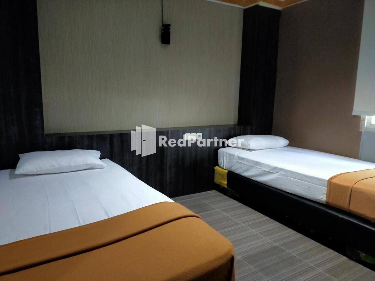 Hotel Ayu Lestari Ternate Redpartner エクステリア 写真