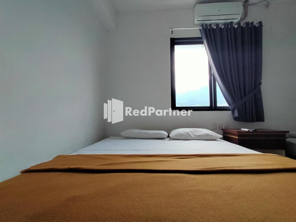 Hotel Ayu Lestari Ternate Redpartner エクステリア 写真