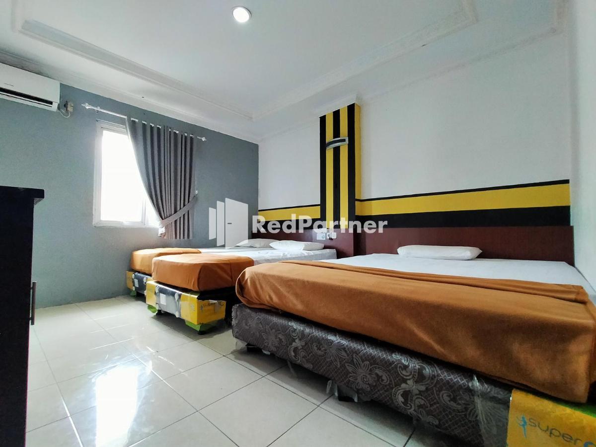 Hotel Ayu Lestari Ternate Redpartner エクステリア 写真