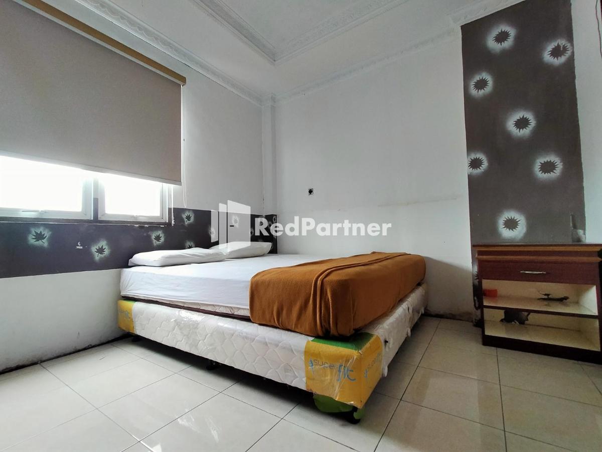 Hotel Ayu Lestari Ternate Redpartner エクステリア 写真