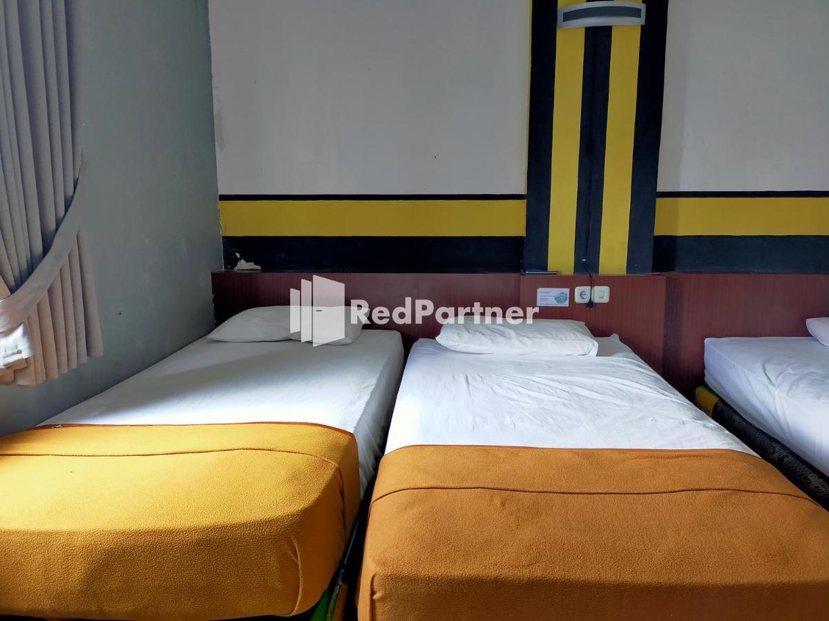 Hotel Ayu Lestari Ternate Redpartner エクステリア 写真