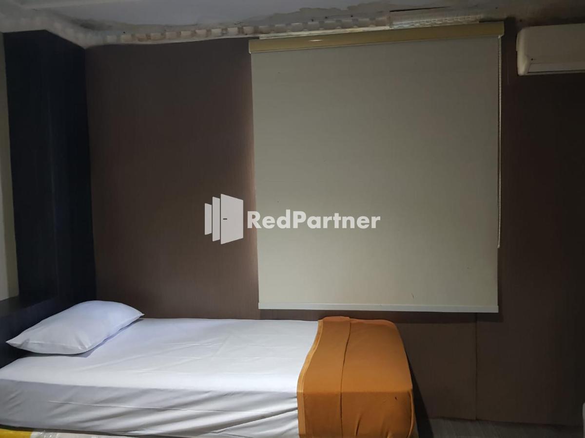 Hotel Ayu Lestari Ternate Redpartner エクステリア 写真