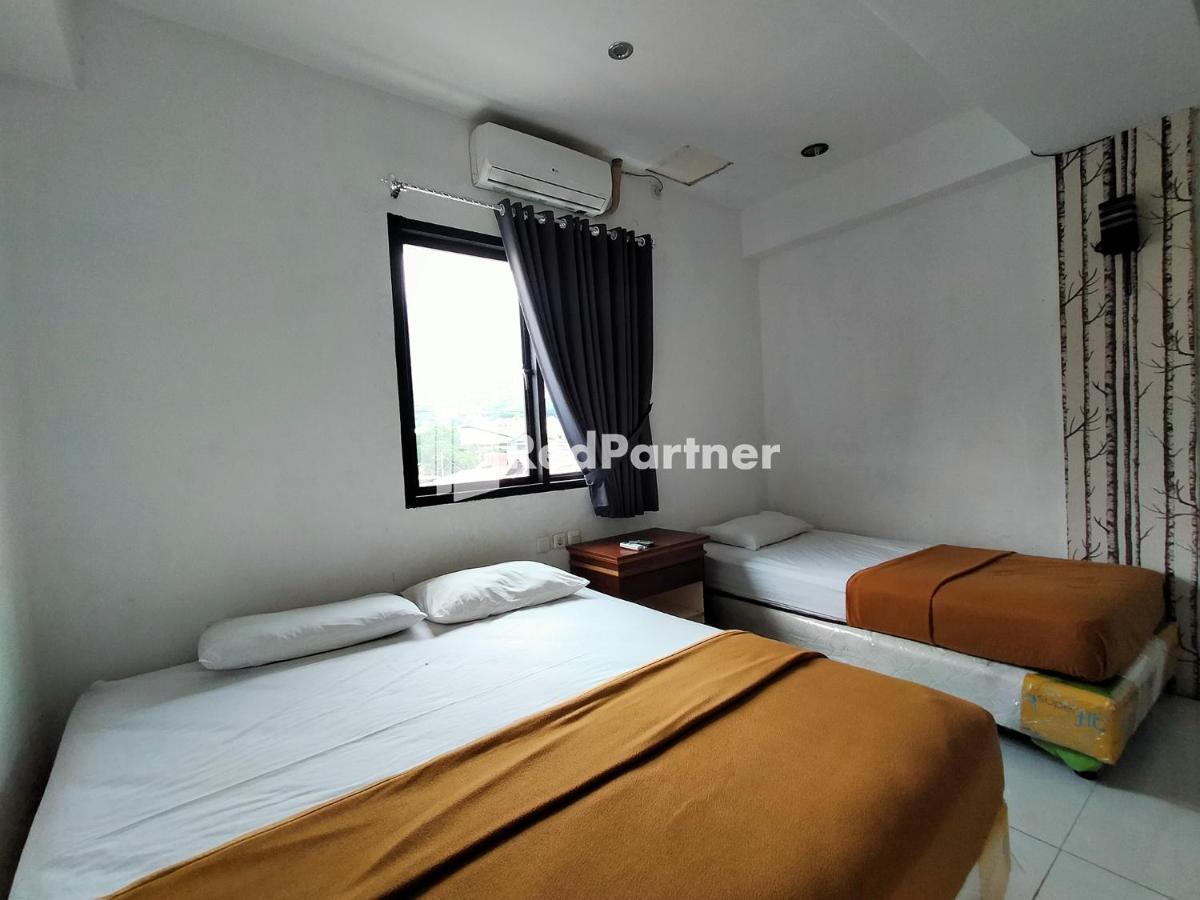 Hotel Ayu Lestari Ternate Redpartner エクステリア 写真